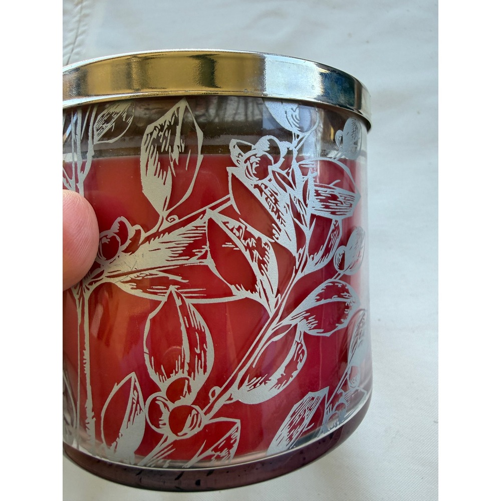 Slatkin‎ & Co Frosted Cranberry 3 Wick Candle 14.5oz The Perfect Christmas Red